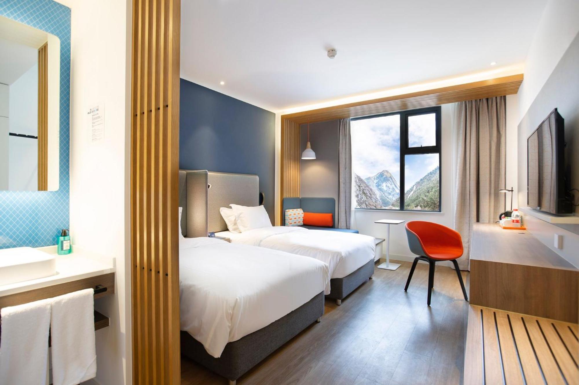 Holiday Inn Express Jiuzhaigou,Only 600 Meters To Jiuzhaigou Park By Ihg Exteriér fotografie